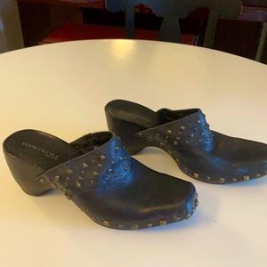 Clogs- Black Leather Studded -Vintage 6.5